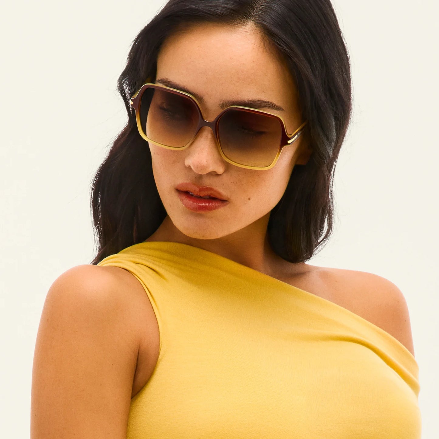 QUAY PRESS TOUR SUNNIES X DAISY OMBRE