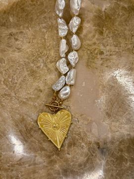 BLAZE CHUNKY PEARL AND HEART PENDANT NECKLACE