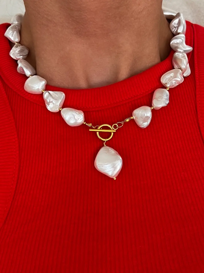 CHUNKY PEARL NECKLACE