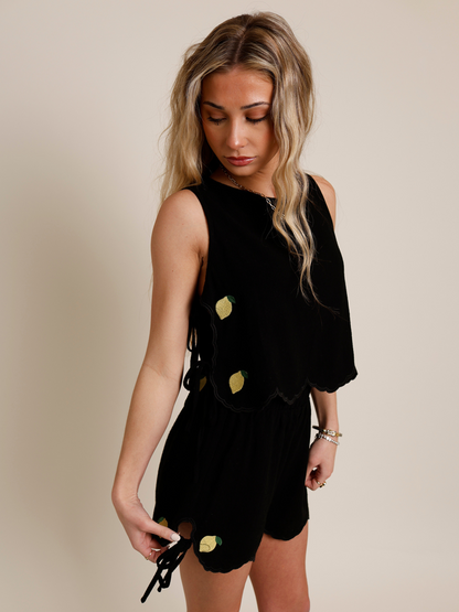 DEJA VU SCALLOPED SHORTS