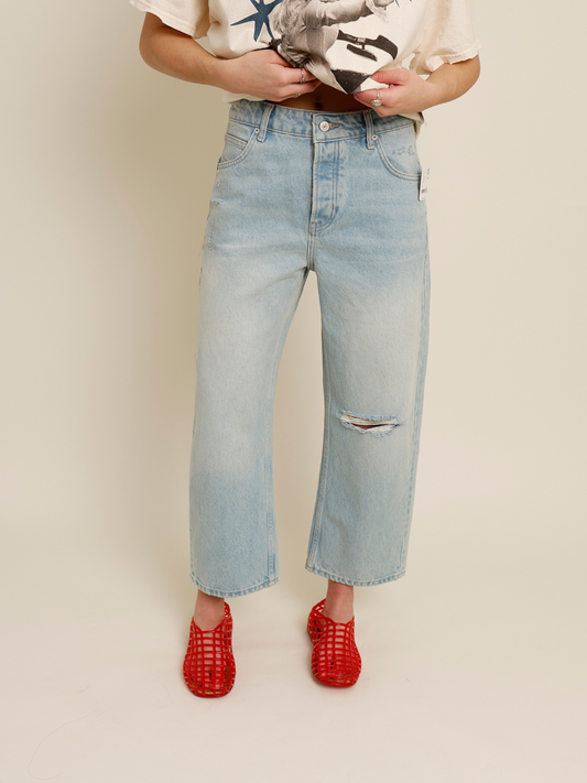 FREE PEOPLE DEEP TRANCE DROPPED BOYFRIEND JEANS IN BLEACHED OUT