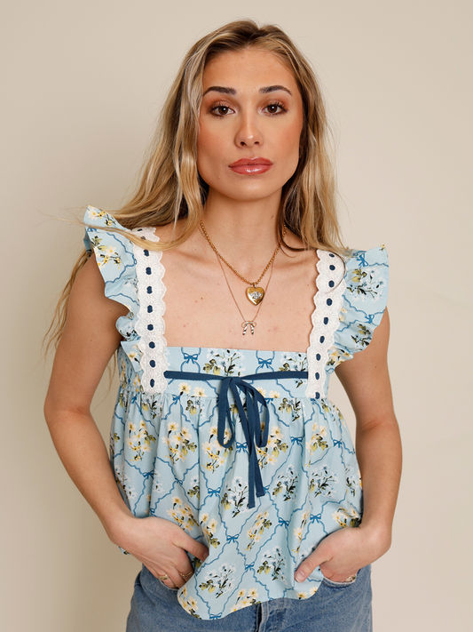 MAE FLORAL FLUTTER SLEEVE TOP