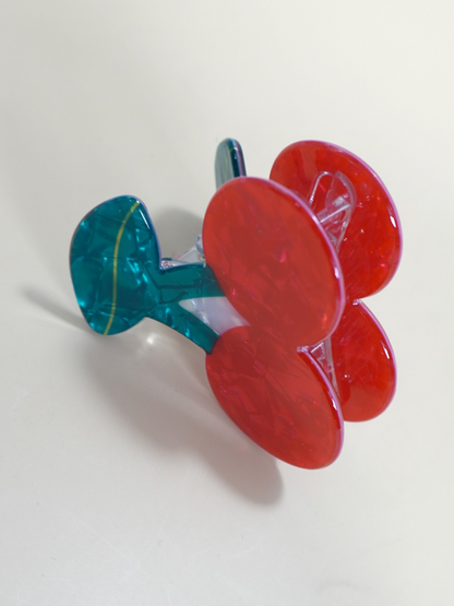 CHERRY CLAW CLIP