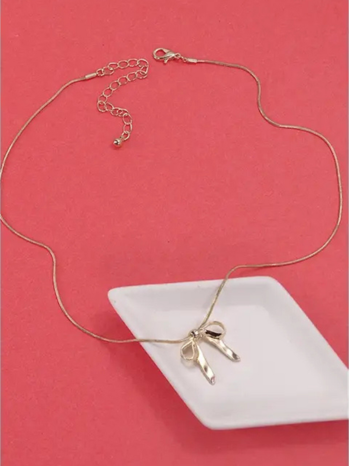 BOW RIBBON SNAKE CHAIN NECKLACE