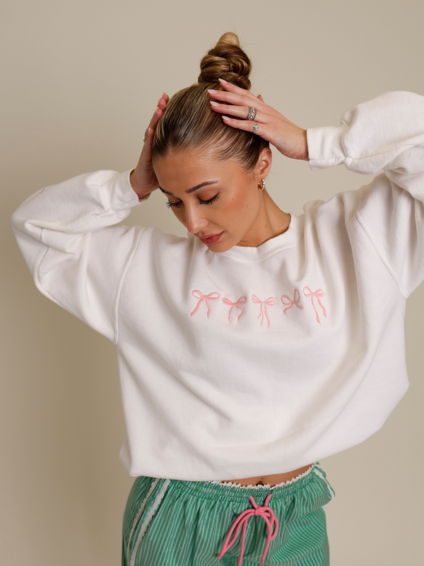 RIBBONS AND BOWS OVERSIZED CREWNECK X PINK