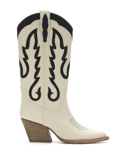 WALK ALL OVER YOU BOOT X WHITE
