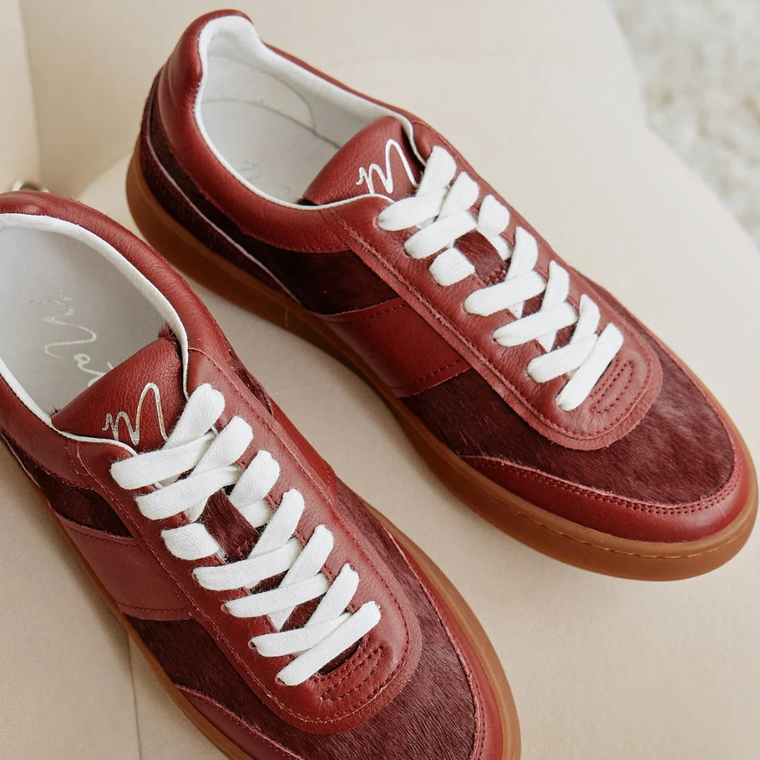 MATISSE QUINCEY SNEAKER IN CHERRY RED