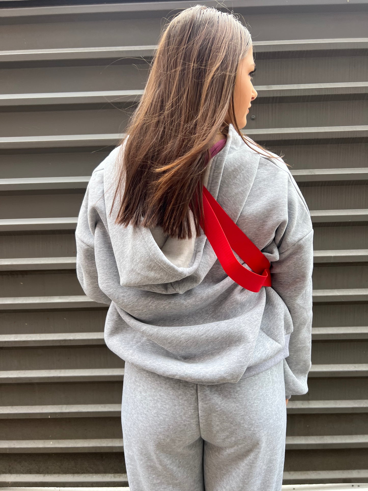 gray zip up hoodie