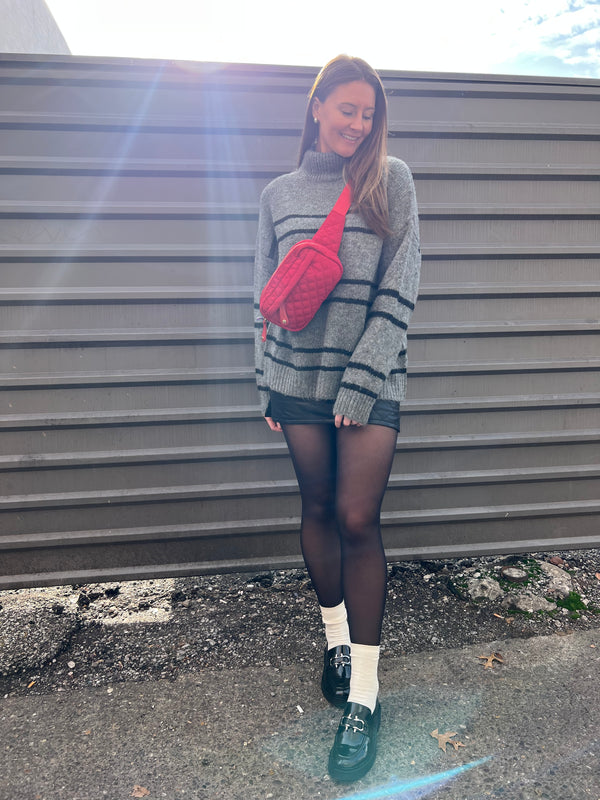 oversized sweater and mini skirt outfit 