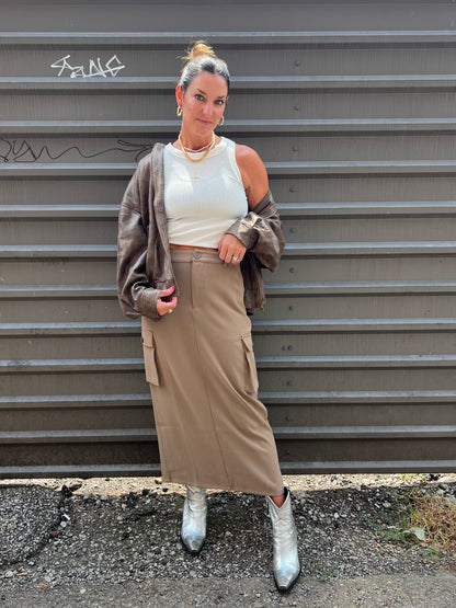 NEUTRAL CLOSET STAPLE CREW NECK TANK TOP - THE HIP EAGLE BOUTIQUE