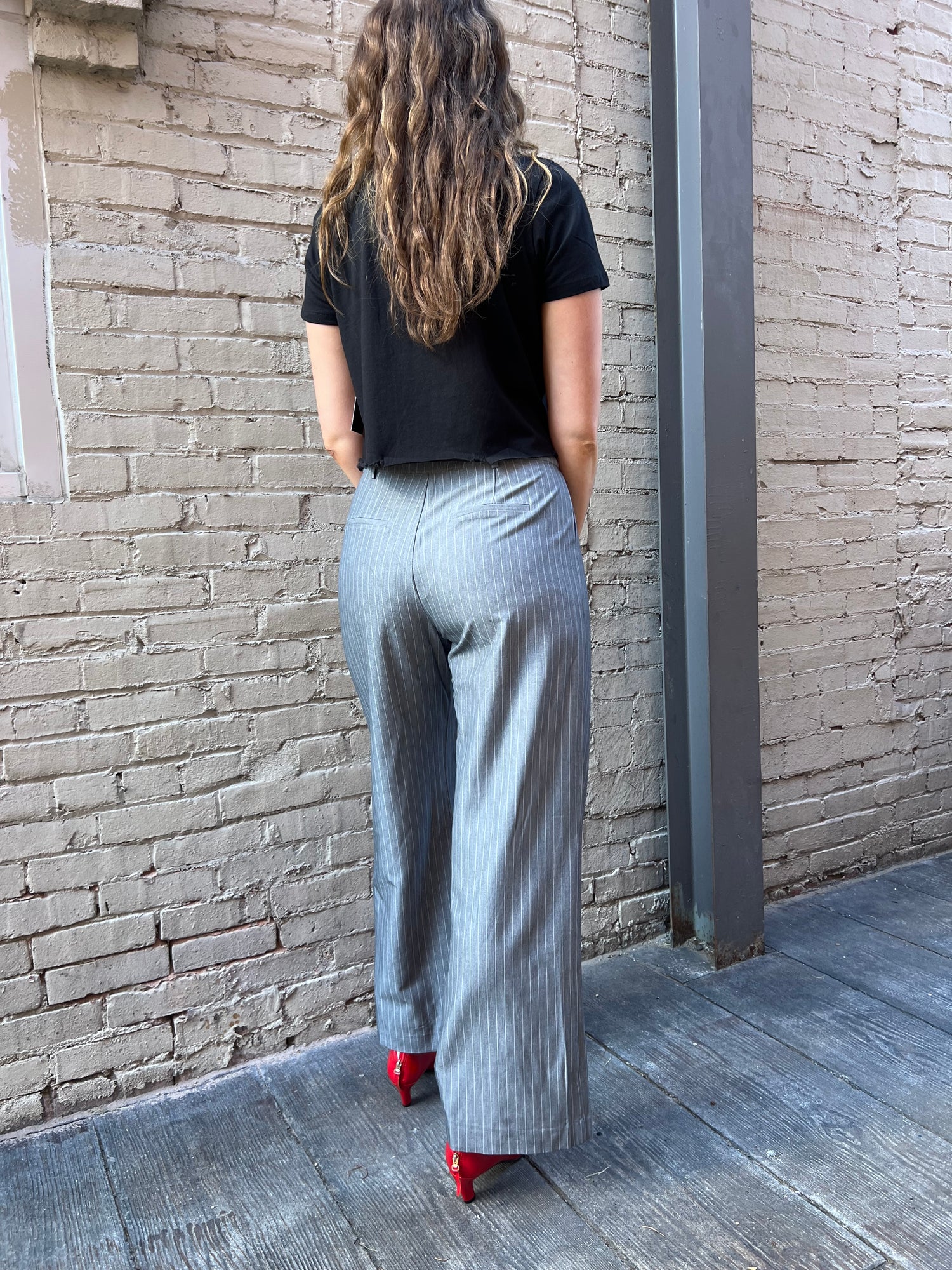 GRAY TAILORED BELTED PINSTIRE PANTS - THE HIP EAGLE BOUTIQUE