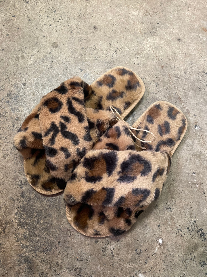 FUR LEOPARD SLIPPERS - THE HIP EAGLE BOUTIQUE