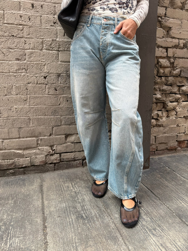 FREE PEOPLE GOOD LUCK MID RISE BARREL JEANS IN KISMET