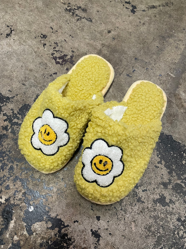YELLOW DAISY SHERPA SLIPPERS - THE HIP EAGLE BOUTIQUE
