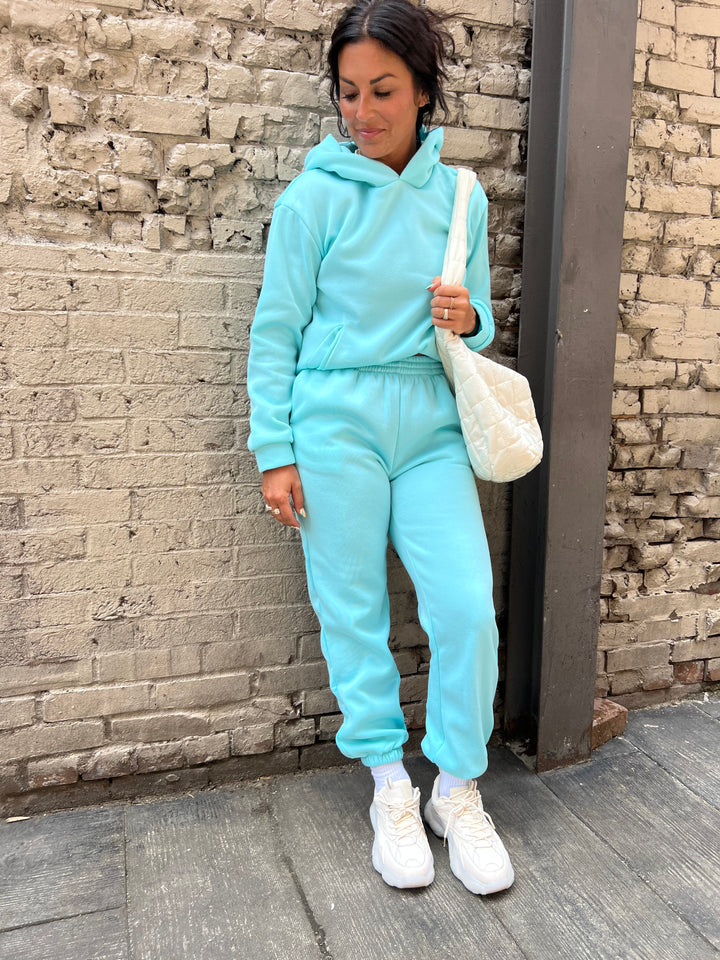 STAYING IN SWEATSHIRT - THE HIP EAGLE BOUTIQUE