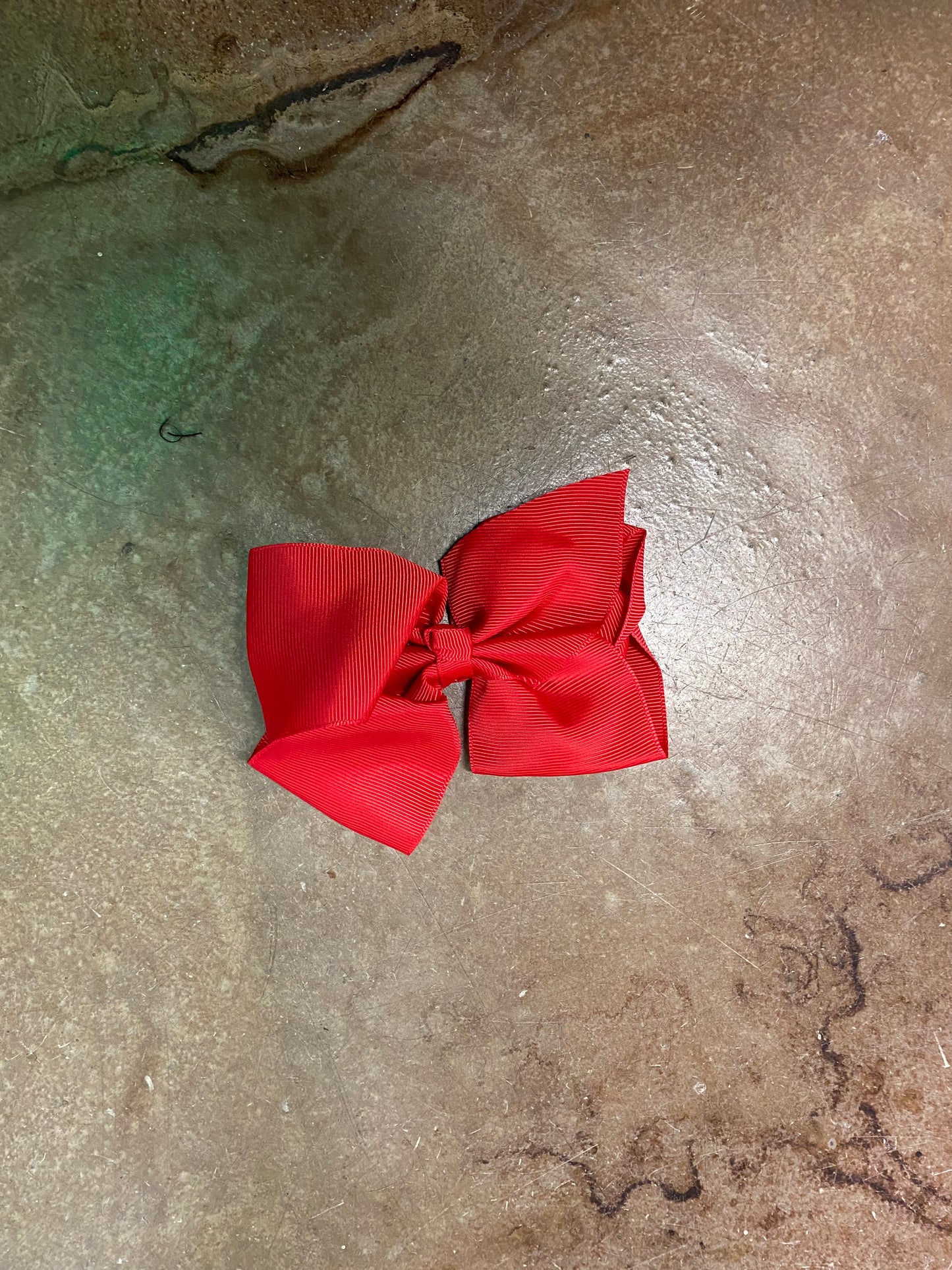 OVERSIZED HAIR BOWS