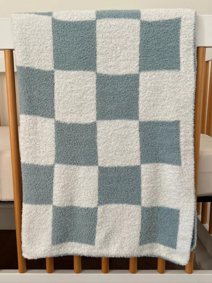 CHECKERED BABY BLANKET IN POWDER - THE LITTLE EAGLE BOUTIQUE