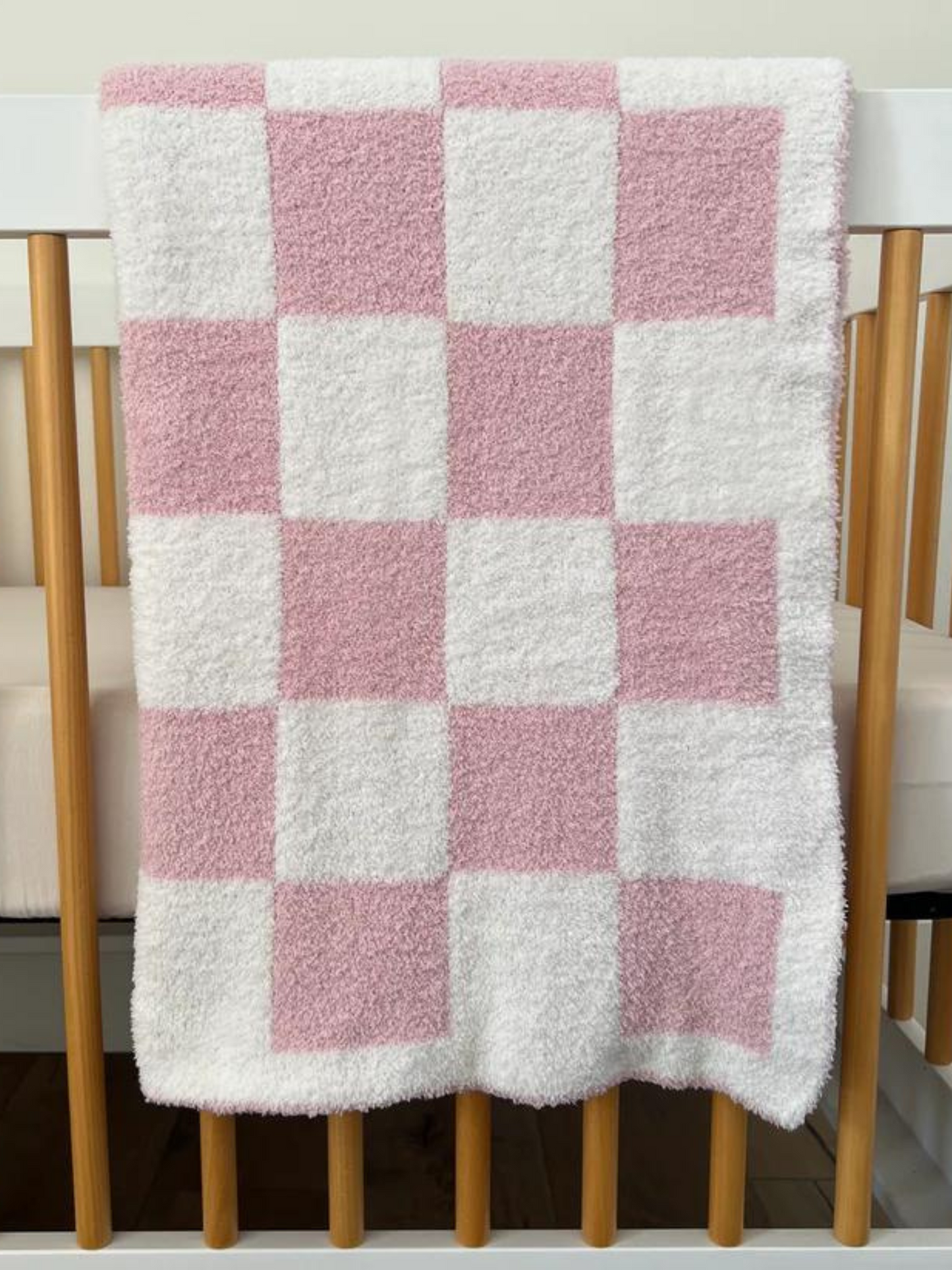 CHECKERED BABY BLANKET IN STRAWBERRY