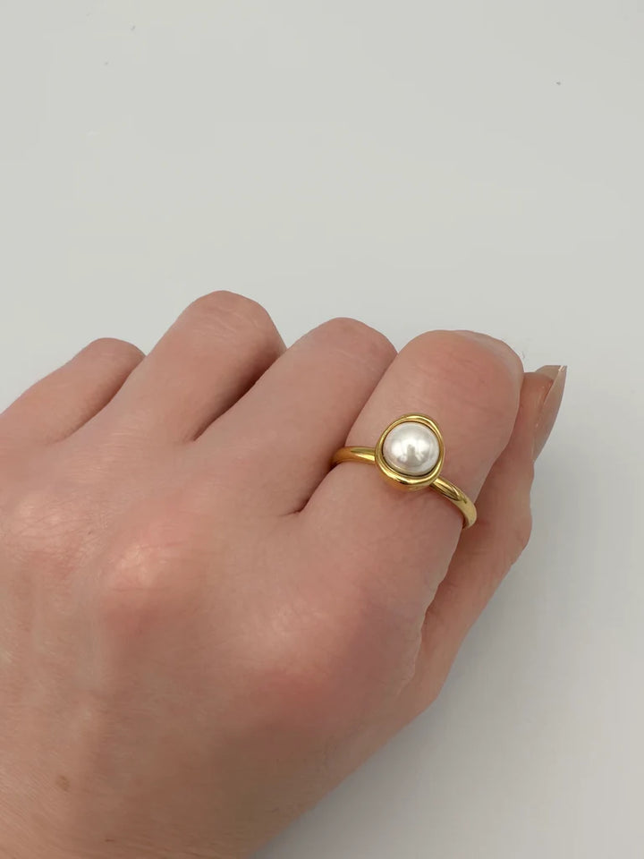 FARRAH B TREASURED PEARL / GOLD RING - THE HIP EAGLE BOUTIQUE