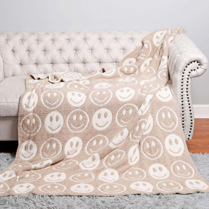 COMFYLUXE SMILEY BLANKET IN BEIGE - THE HIP EAGLE BOUTIQUE