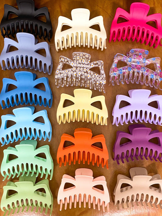 HAIR CLAW FOR THICK HAIR - THE HIP EAGLE BOUTIQUE