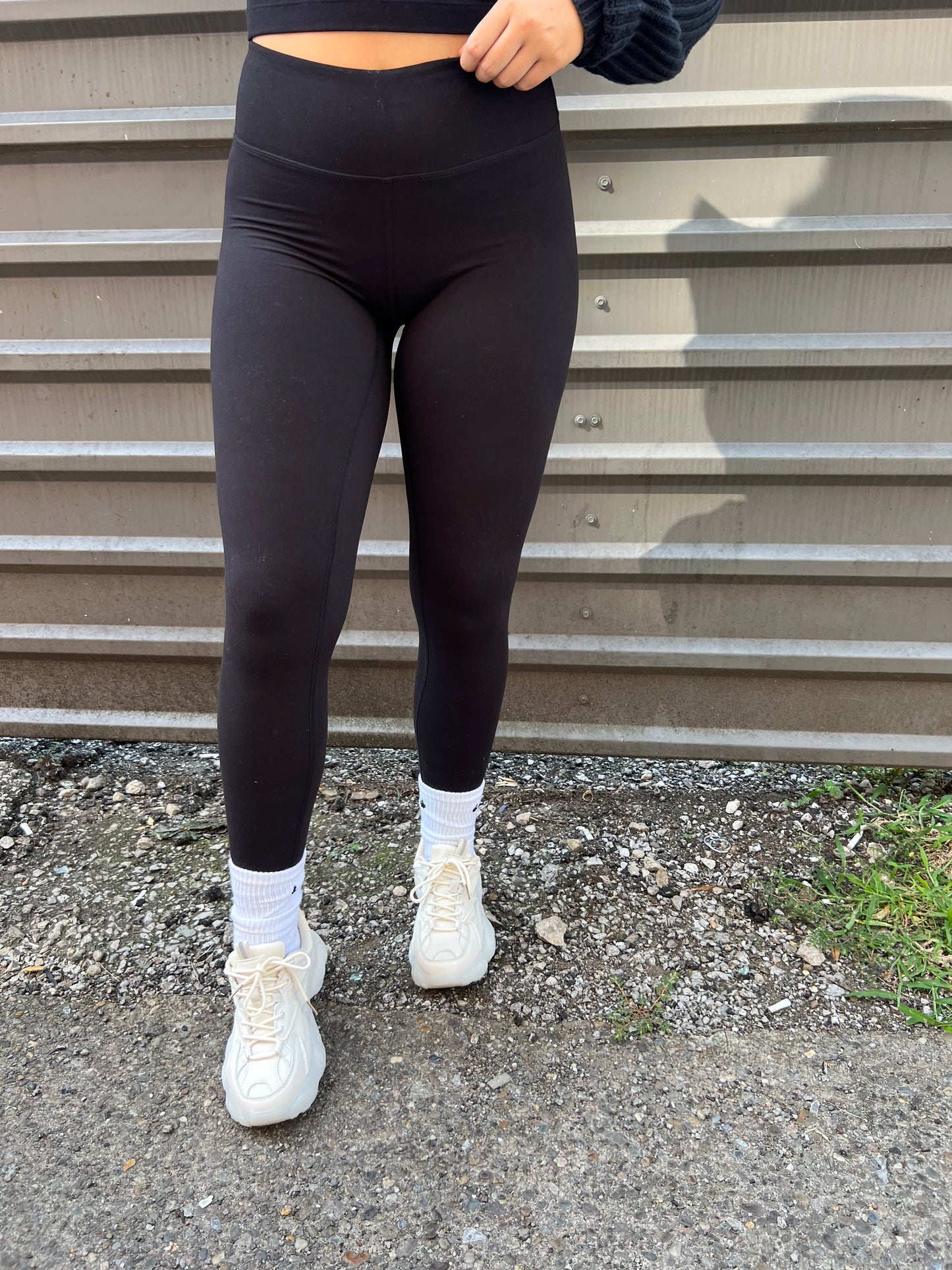 GOING STRONG BLACK WORK OUT LEGGINGS - THE HIP EAGLE BOUTIQUE